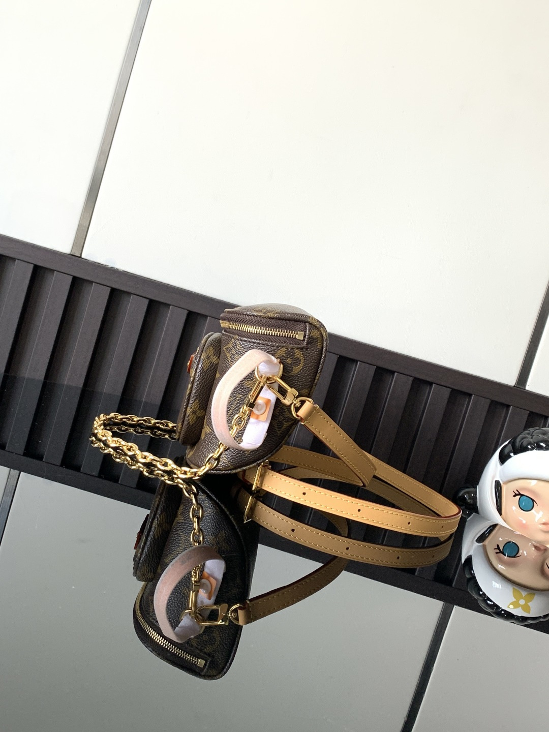 M82335 LV MINI BUMBAG - 图片 10
